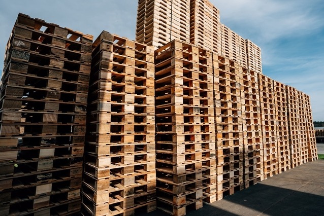 refurbished pallets in stack